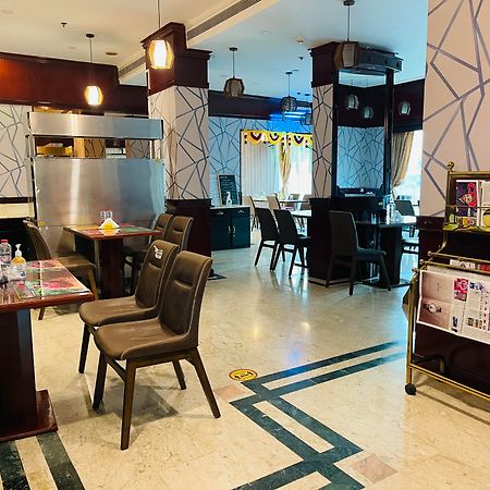 Claridge Hotel Дубай Екстер'єр фото