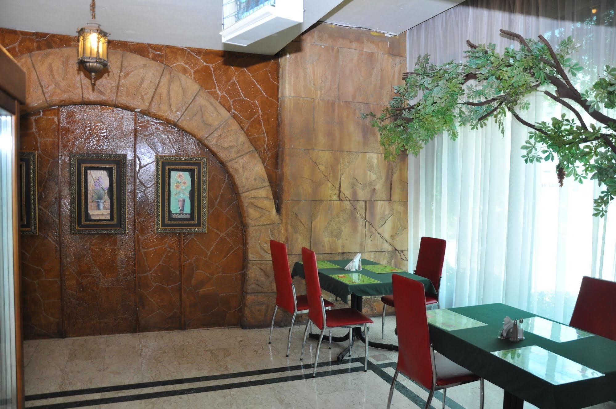 Claridge Hotel Дубай Екстер'єр фото